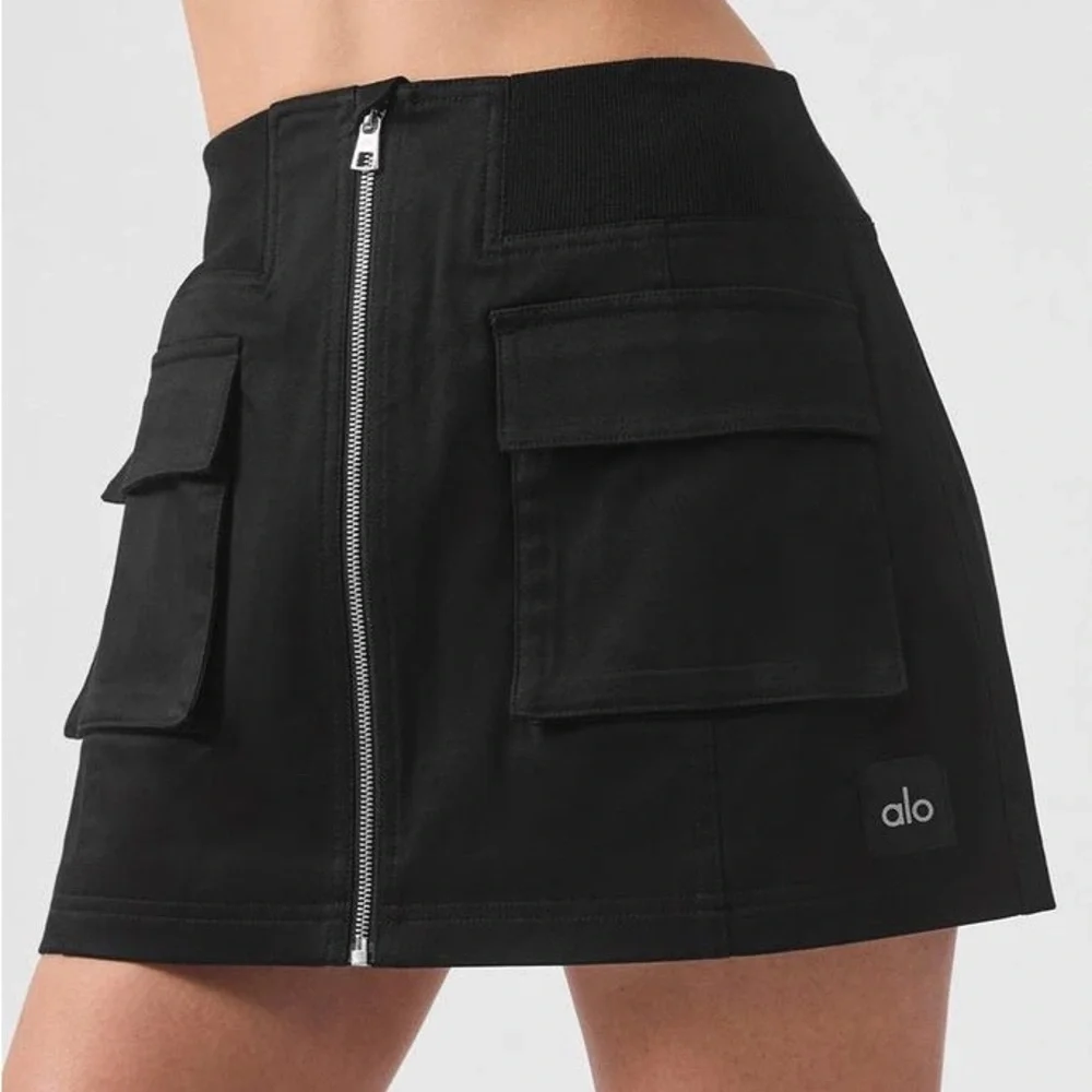 Alo Yoga Night Out Cargo Skirt Black XS
